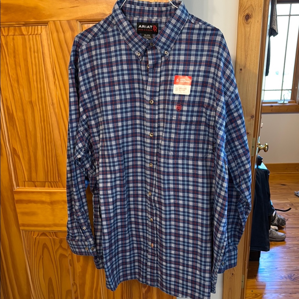 NWT Ariat Men's Lightweight Long Sleeve Blue Plaid Work Shirt